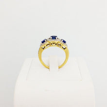 Load image into Gallery viewer, 9ct/18ct Gold Engagement Ring Design 4
