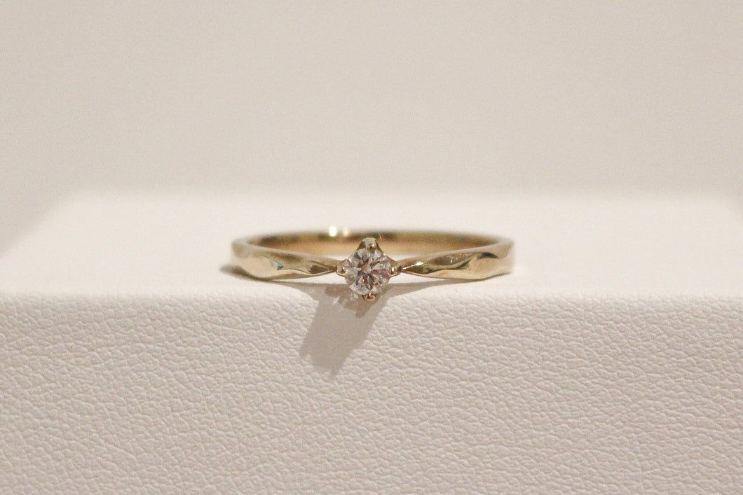 9YG 3mm Solitaire Diamond Ring