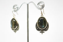 Load image into Gallery viewer, SS Labradorite Earrings
